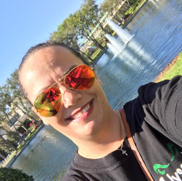 Meet your Posher, Jenna - Picture 1 of 1